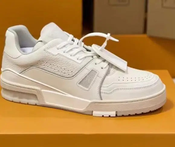 Top-tier luxury designer skateboard shoes men's casual sports field training Court Couple walking Basketball running Sneakers